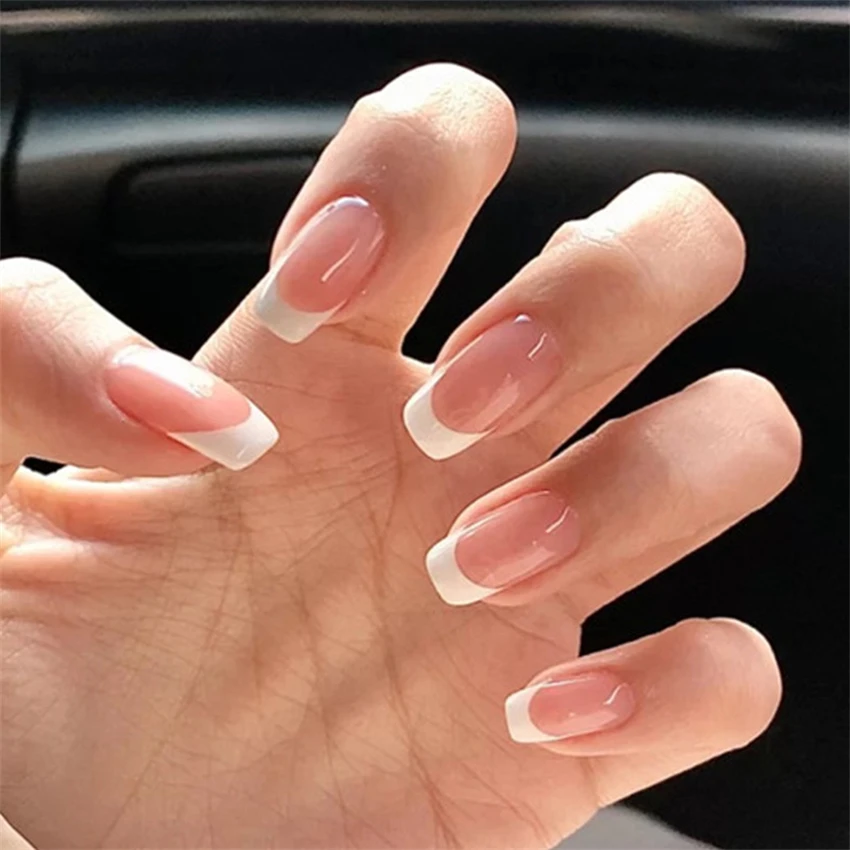 Nail Art Fake - 24 stks/set korte Franse minimalistische nagels