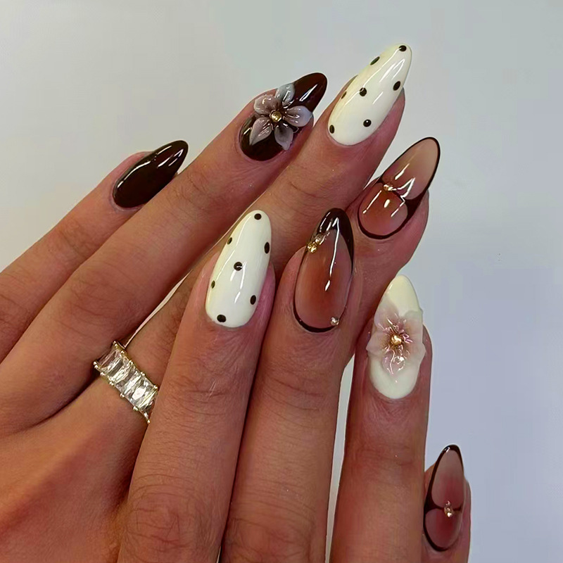 24 stuks afgewerkte amandelvor - Nail Art Fake recensie en prijs